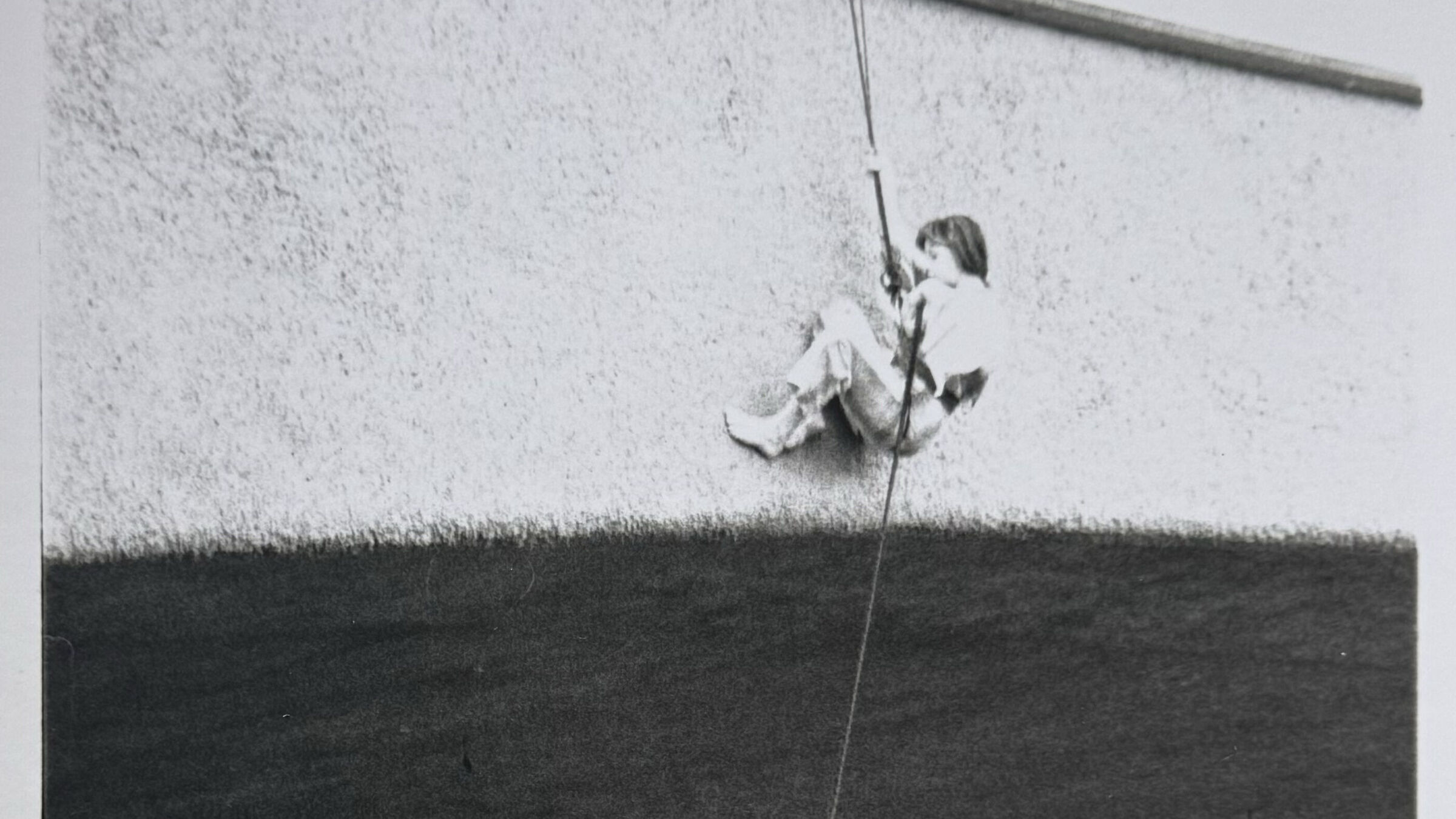 Mo Diener, Grind, 1990, Performance, Kornhausbrücke Zürich, Kollaboration mit Michael Elber u.a. Foto: Heinz Dolderer, © Mo Diener