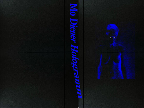 Umschlag der Publikation "Hologramm - Mo Diener", Design: ROLE Studio, Verlag: Scheidegger & Spiess